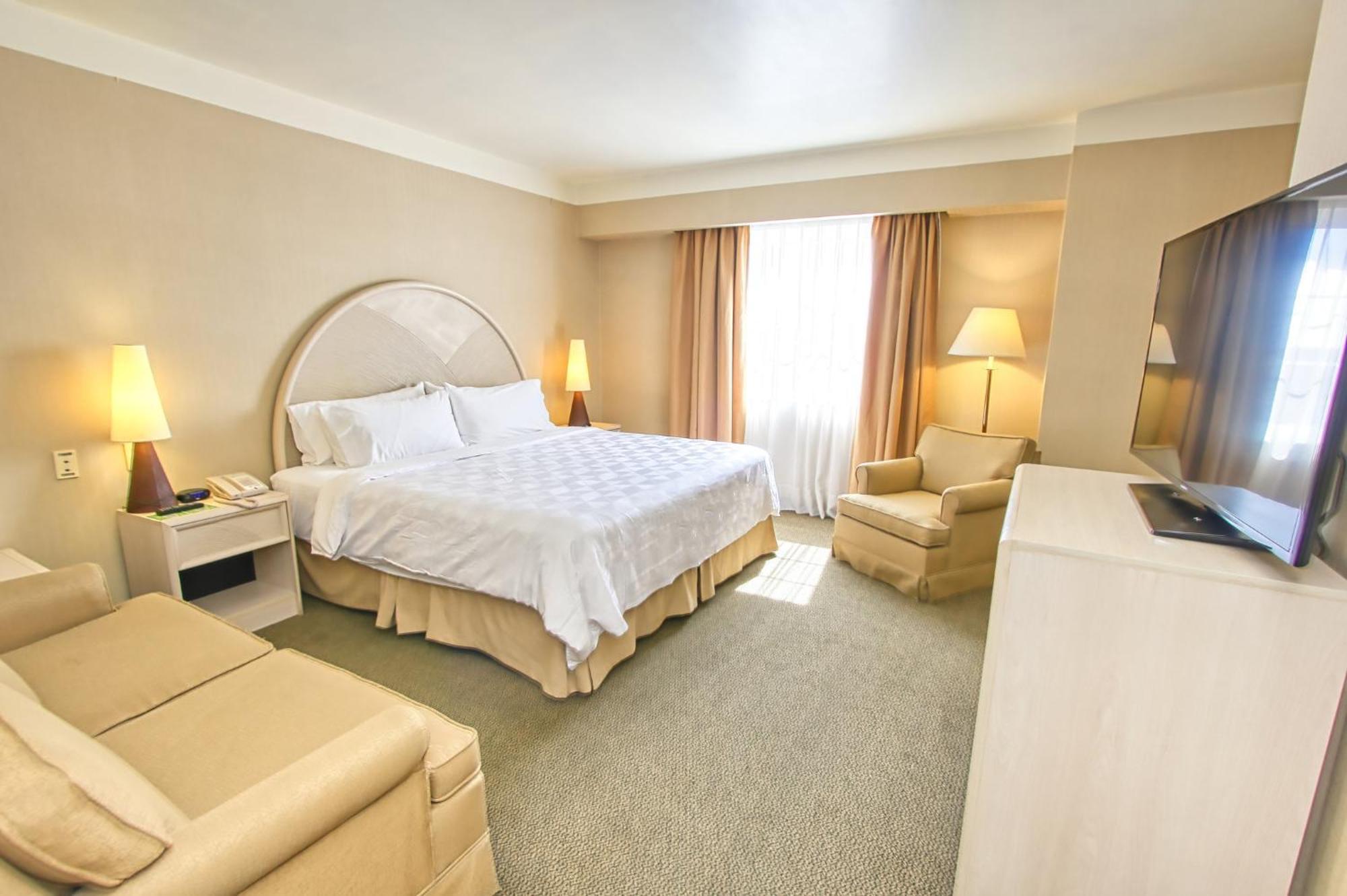 Holiday Inn Leon-Convention Center By Ihg Esterno foto