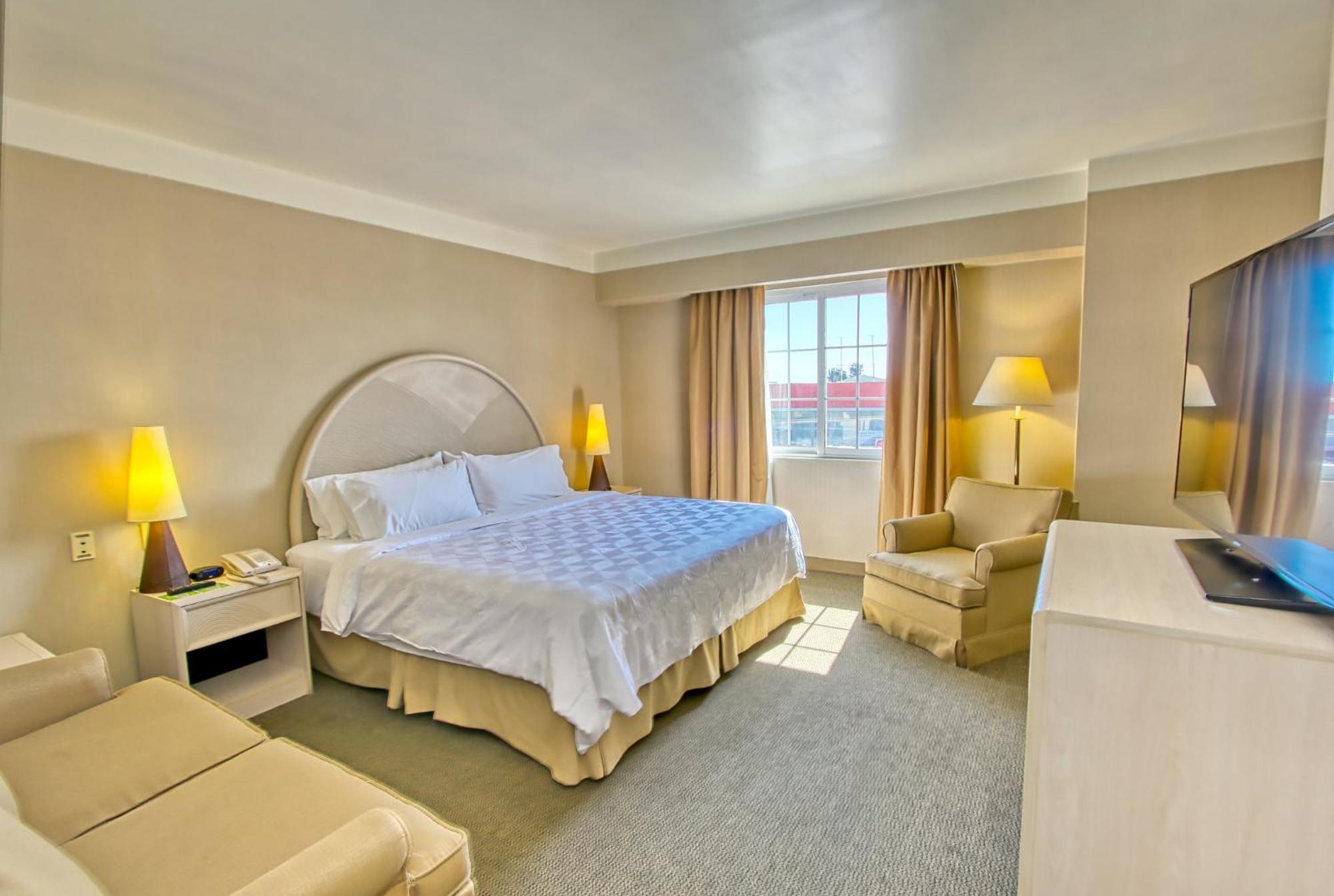 Holiday Inn Leon-Convention Center By Ihg Esterno foto