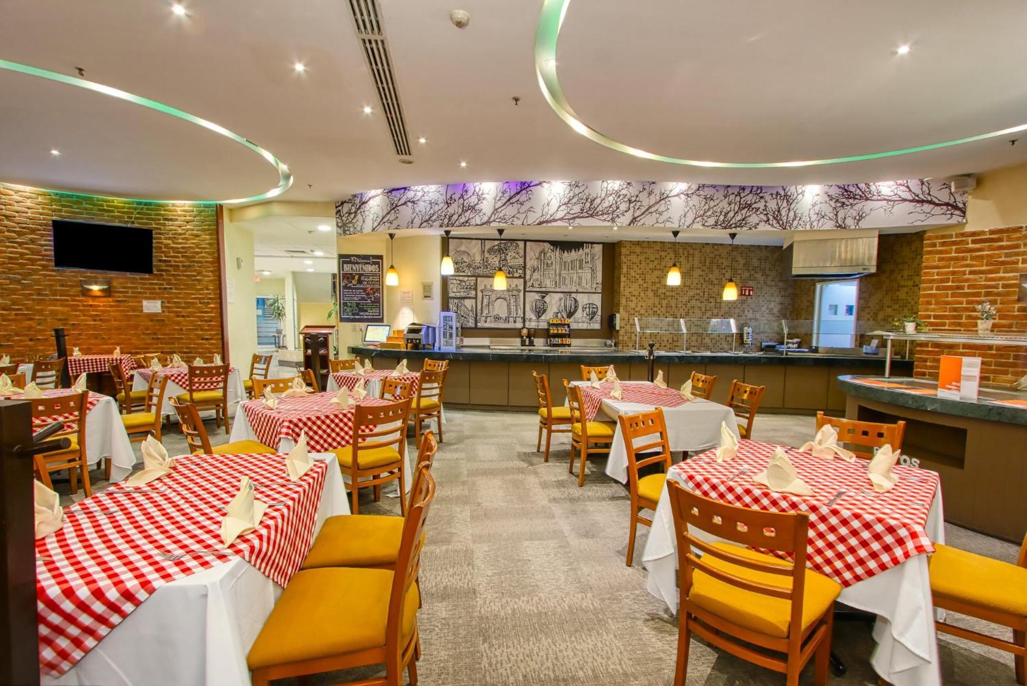 Holiday Inn Leon-Convention Center By Ihg Esterno foto