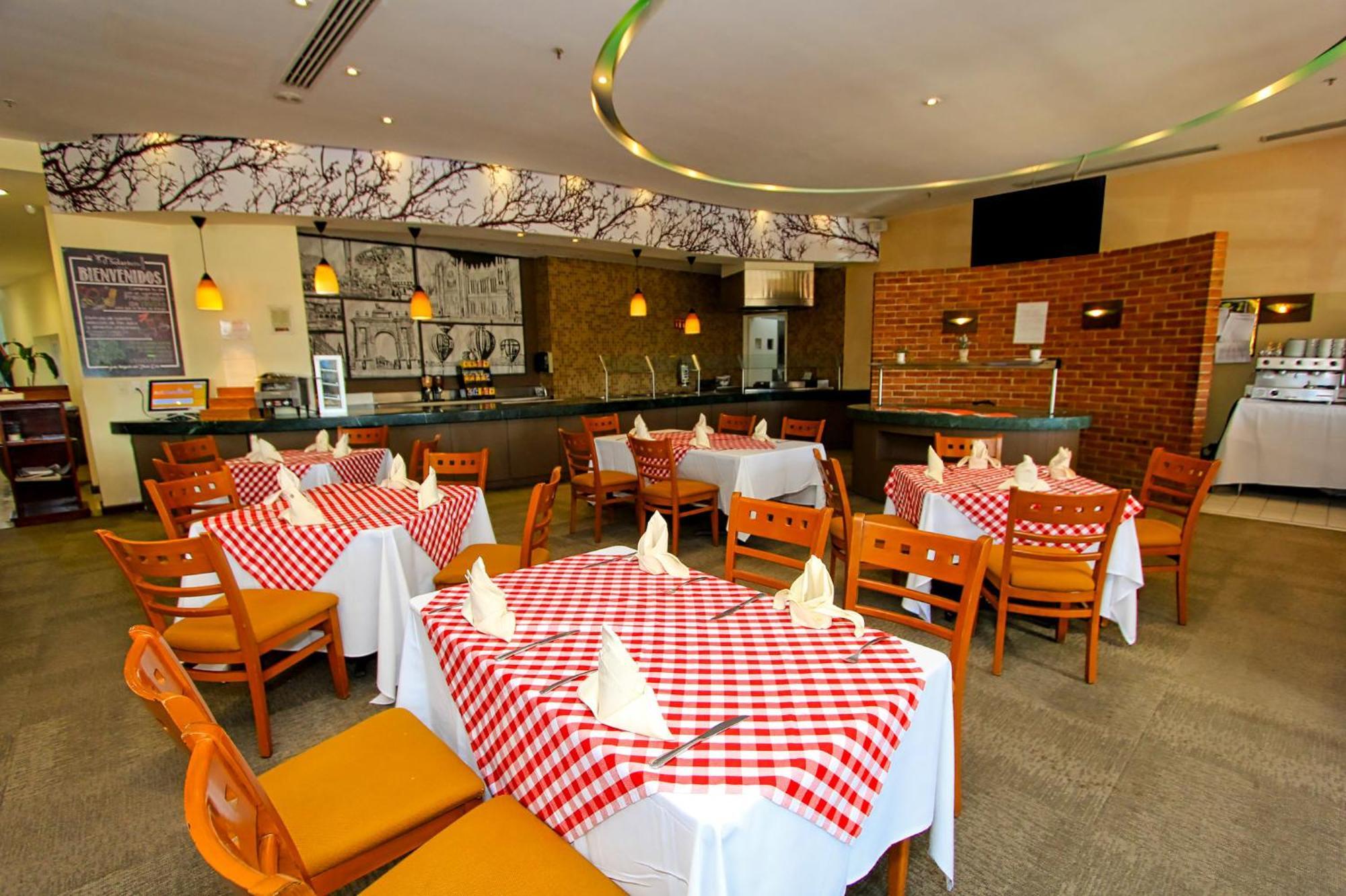Holiday Inn Leon-Convention Center By Ihg Esterno foto