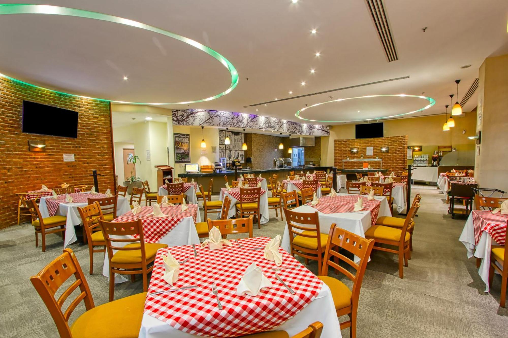 Holiday Inn Leon-Convention Center By Ihg Esterno foto